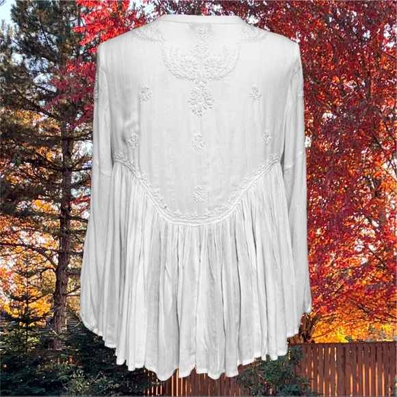 Rachel Zoe | Romantic Flowing Tunic - Picture 3 of 3